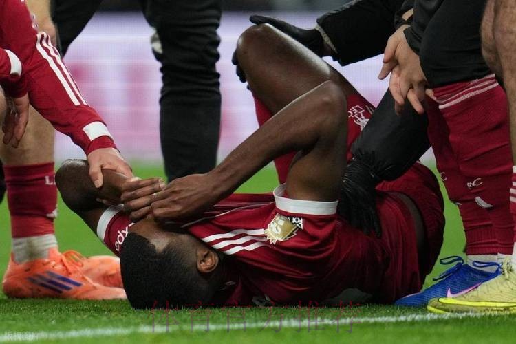 利物浦官方：伊萨克脚踝受伤且腓骨骨折，已经完成手术